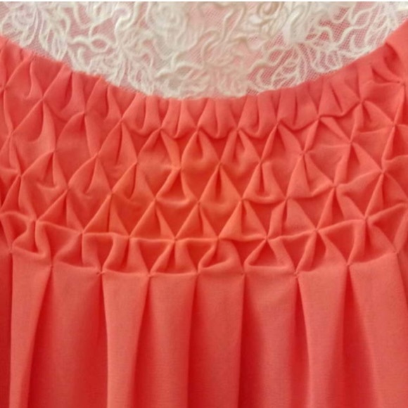 $98 Willow & Clay Circled in Lace Cami Top Large Orange Smocked Lace Tank Lined - Picture 5 of 14